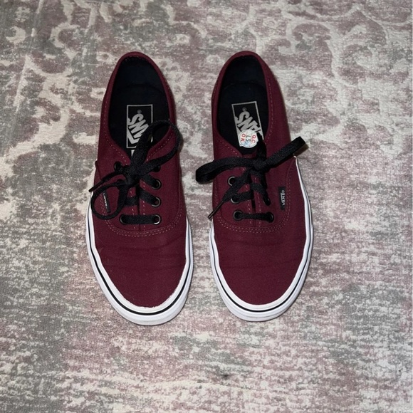 Vans - Picture 2 of 4